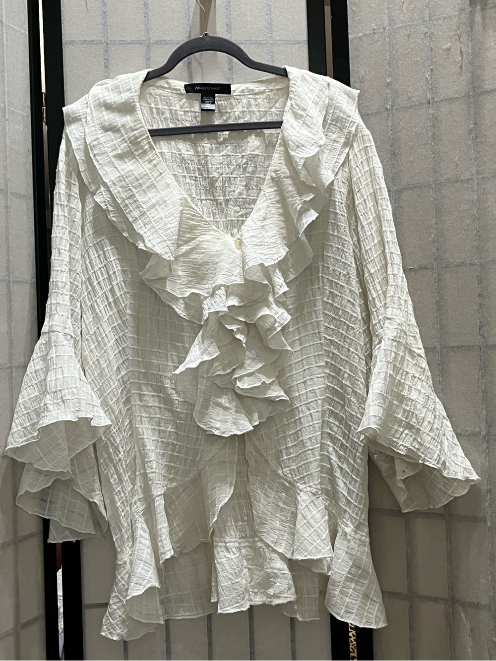 ASHLEY STEWART IVORY CRINKLED Ruffle V-Neck Blouse WOMEN SIZE 24W